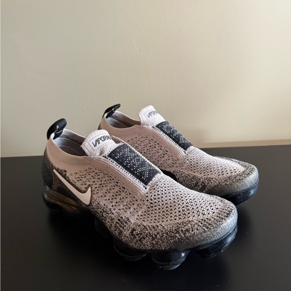 Nike VaporMax Flyknit in Black and Gray - Picture 1 of 5